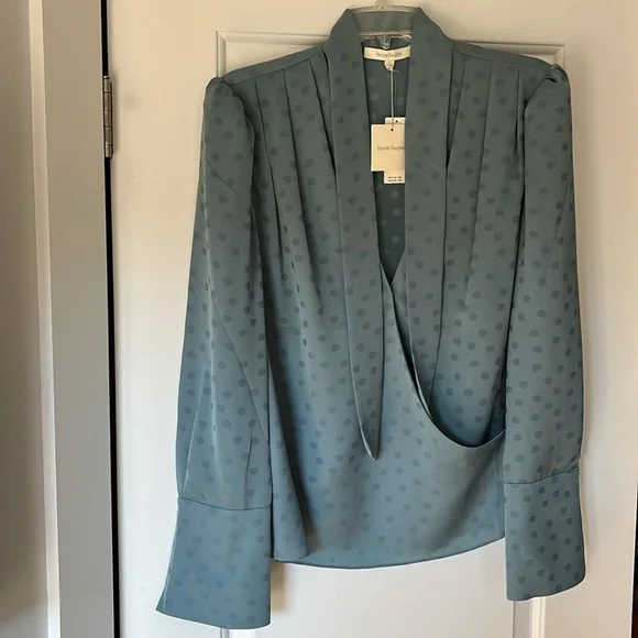 NWT Favorite Daughter The Joan Neck Tie Blouse Jacquard BLUE L - Picture 7 of 15